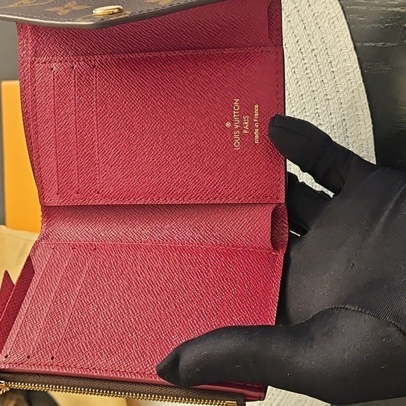 Authentic BRAND NEW Louis Vuitton Brown Monogram Victorine Wallet - Picture 9 of 13